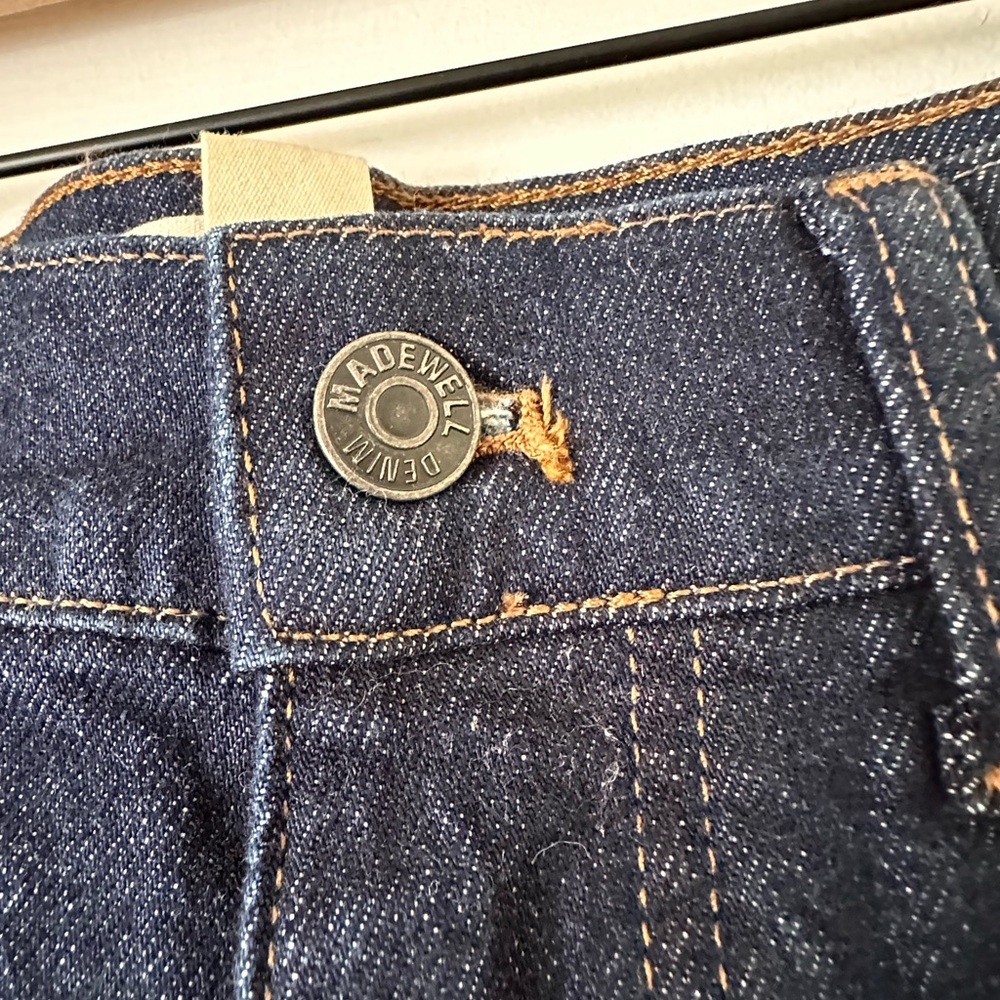 Madewell Darkwash 90’s Staright Leg Jean - Picture 3 of 10